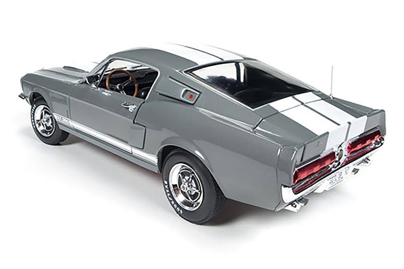 Medium Gray Metallic 1/18 Ford Shelby Mustang Gt-350 Z393