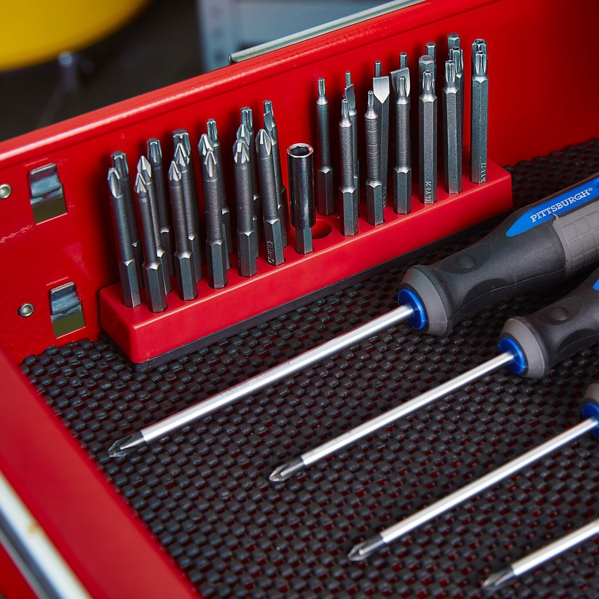 Magnetic Bit Storage S3770