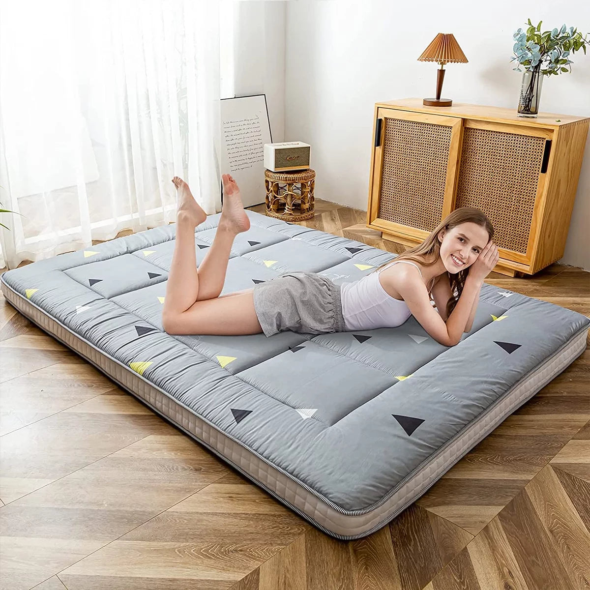 Extra Thick Grey Queen Folding Floor Mattress G976133
