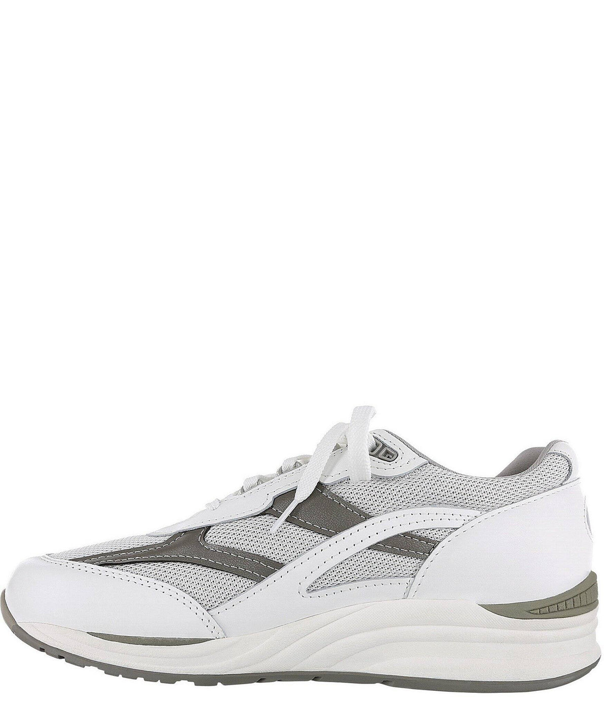 White 6 Wide Mesh Shoes O40207