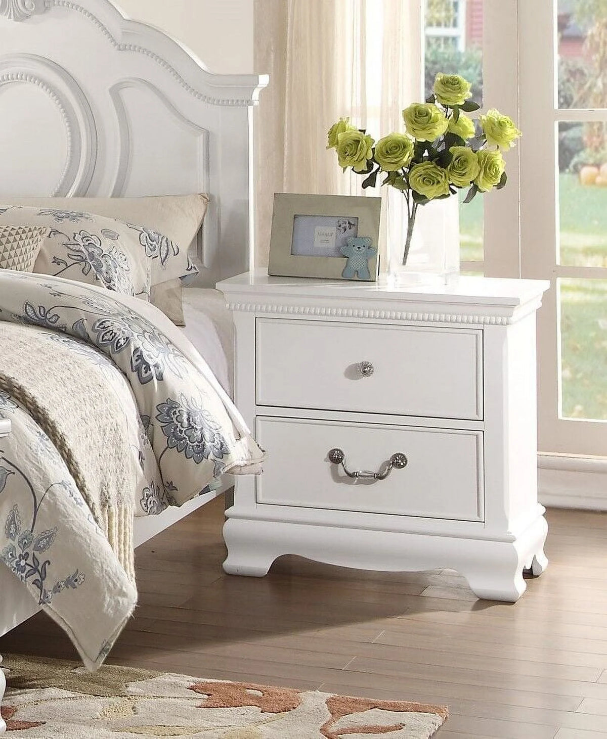White Full Panel Bed Nightstands 3pc Bedroom Set M177